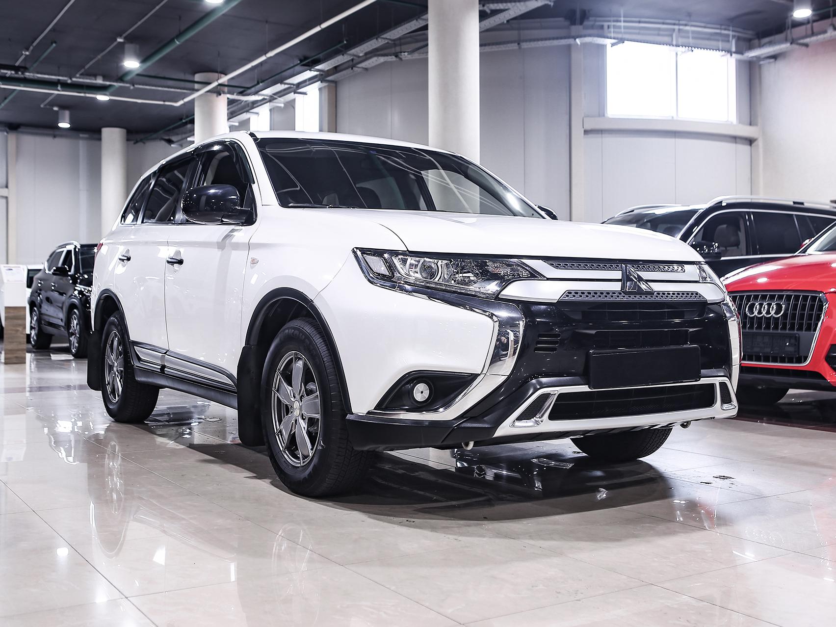 Купить Outlander с пробегом